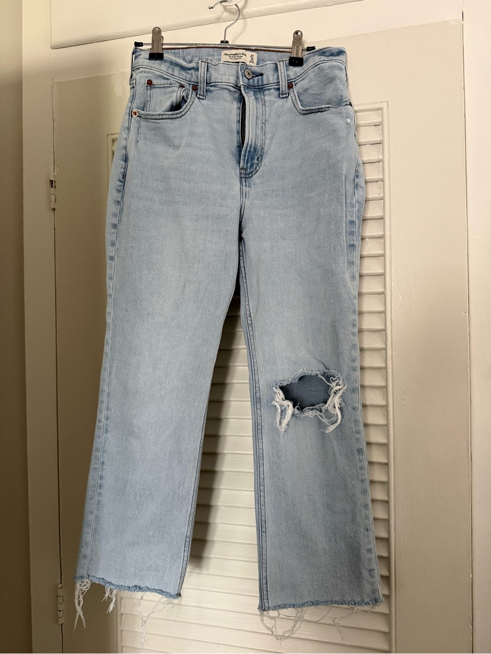 Abercrombie Curve Love Ultra High Rise Ankle Straight Jean Size 27 Short